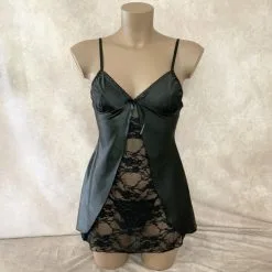 Babydoll En Satin Et Dentelle Avec String Assorti