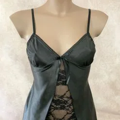 Babydoll En Satin Et Dentelle Avec String Assorti -Sextoys boutique babydoll en satin et dentelle avec string assorti 4