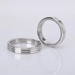 Cockring Plat Avec Rainures En Acier Inoxydable - 10 Mm De Largeur 7 Cockring Plat Avec Rainures En Acier Inoxydable - 10 Mm De Largeur -Sextoys boutique cockring plat avec rainures en acier inoxydable 10 mm de largeur 3