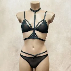 Collection Exclusive Paradise Boutik Ensemble 3 Pièces Soutien-gorge, Harnais & String Assorti