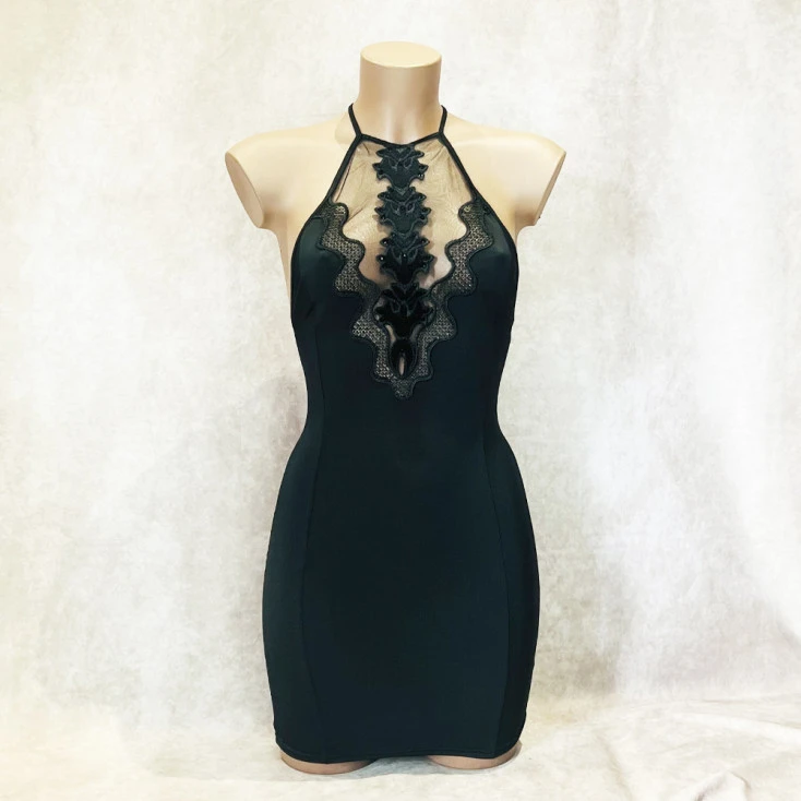 Robe Courte Dos Nu Avec Col Halter - OutX 1 Robe Courte Dos Nu Avec Col Halter - OutX