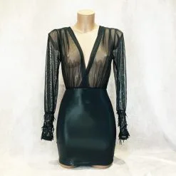 Robe Manches Longues Et Décolleté En Tulle - OutX