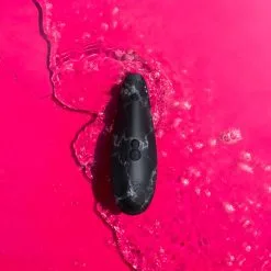 Stimulateur Clitoridien ‘Marilyn Monroe Special Edition’ Noir - Womanizer -Sextoys boutique stimulateur clitoridien marilyn monroe special edition noir womanizer 5